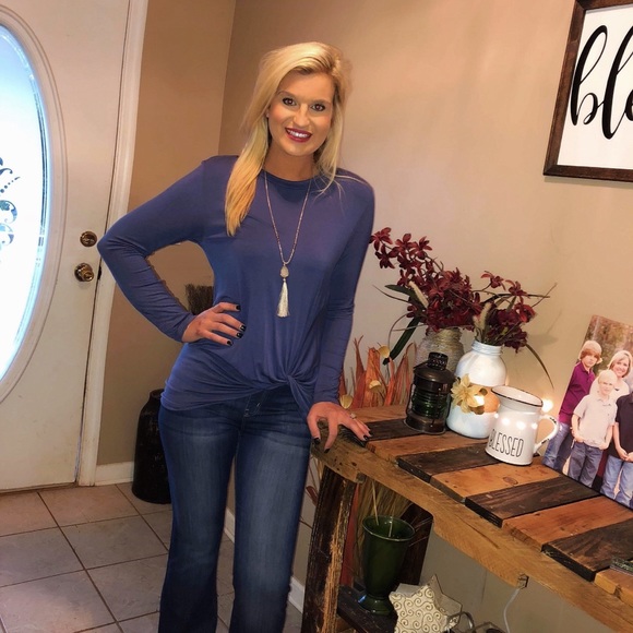 Meet your Posher, Halee 💁♀️💕👗💅 - Picture 4 of 8